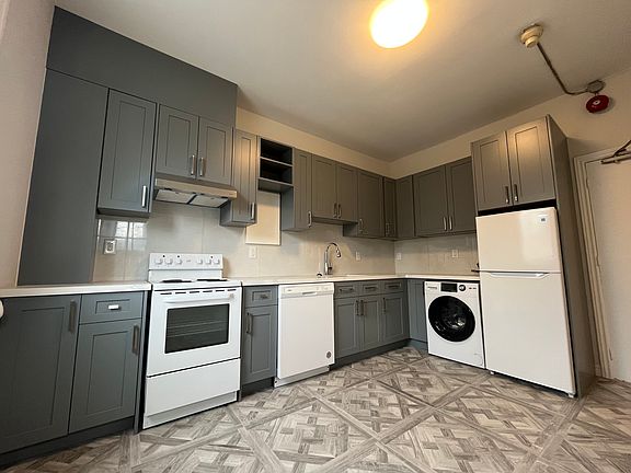 5th image of 1154 Queen St W #1052780