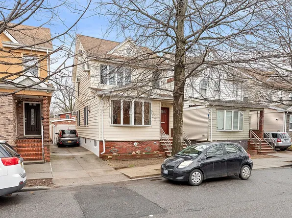 8921 Aubrey Ave, Ridgewood, NY 11385