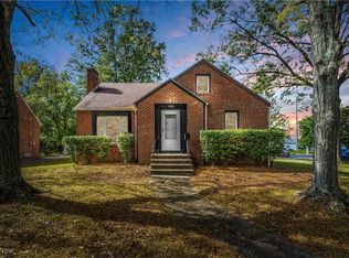 1568 Winchester Rd, Lyndhurst, OH 44124