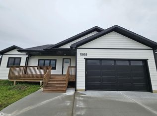 1505 E 10th St, Carroll, IA 51401