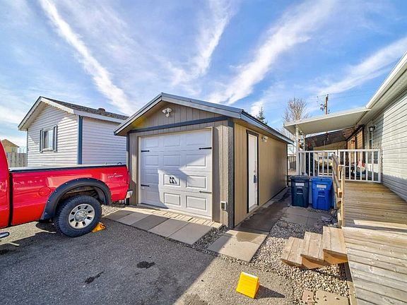 3rd image of 8 Palomino Rd