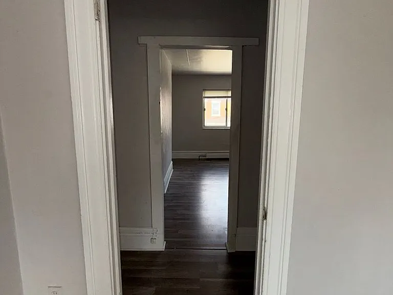826 Collins St — Photo 9