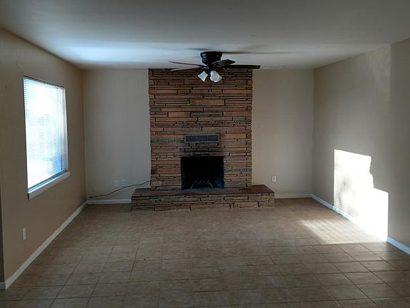 4th image of 2100 W Hadley Ave