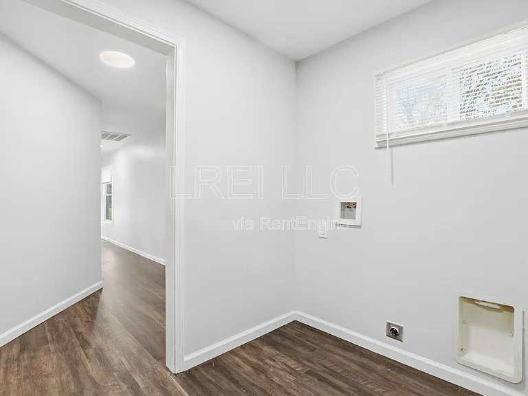 1333 S 22nd St — Photo 10