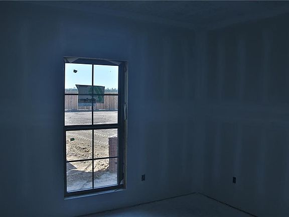 3rd image of 861 Eve Elizabeth Ln