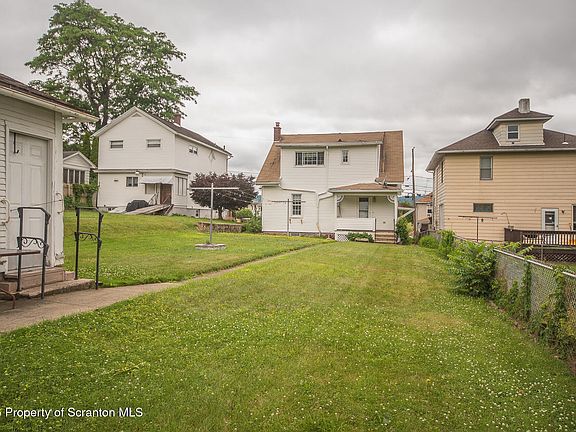 3rd image of 1209 S Irving Ave
