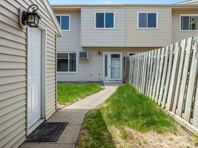 2260 30 1/2 Ave S, Fargo, ND, 58103