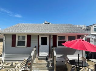 15 Elizabeth Ave, Lavallette, NJ 08735