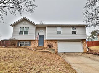 2404 Copper Creek Rd, Maryville, IL 62062