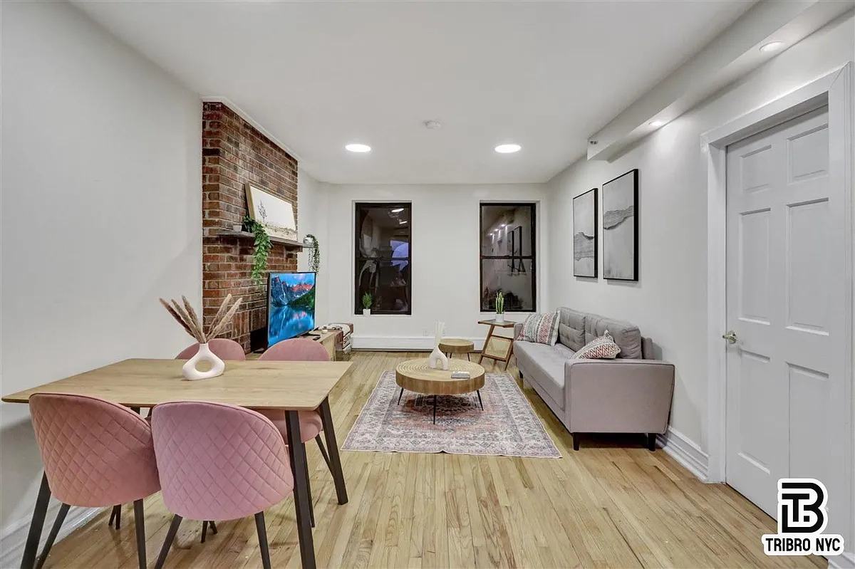 Building Photo - 214 E 111th St #4D