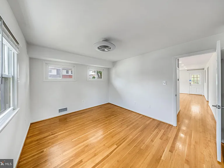 7411 Tillman Dr — Photo 20