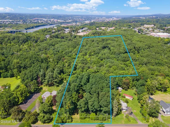 118 Glenmore Road, Troy, NY 12180