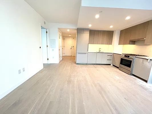 Rented by Modern Spaces | media 5