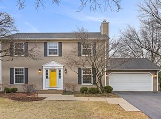 1336 Chestnut Ridge Dr, Naperville, IL 60540