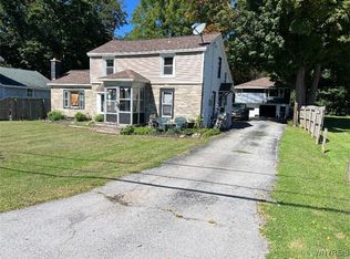 11652 East Ave, Marilla, NY 14102