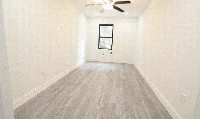 Rented by Ariel Property Advisors | media 2