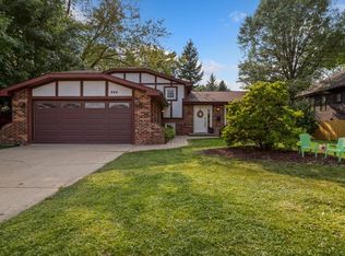 844 N Dee Rd, Park Ridge, IL 60068