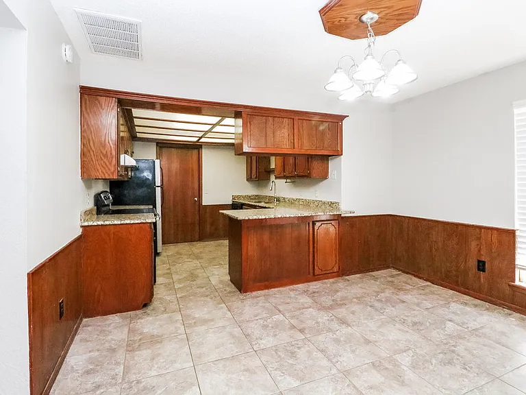 12913 S Drexel Ave — Photo 7