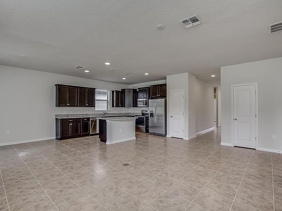 3rd image of 8830 Hinsdale Heights Dr