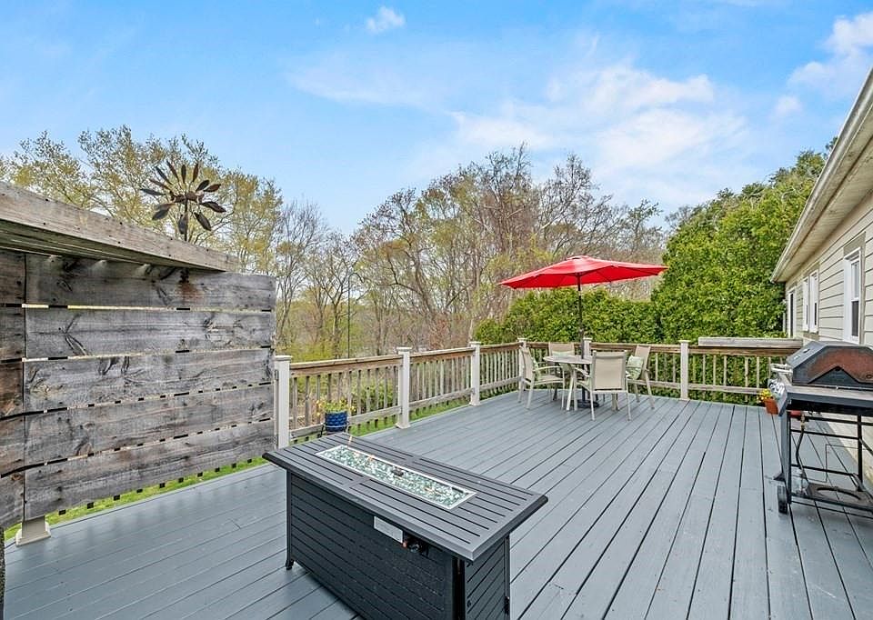 2nd image of 9 Hodgkins Rd #1