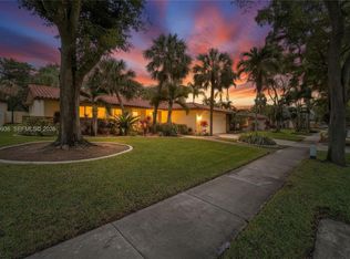 6931 Loch Ness Dr, Miami Lakes, FL 33014