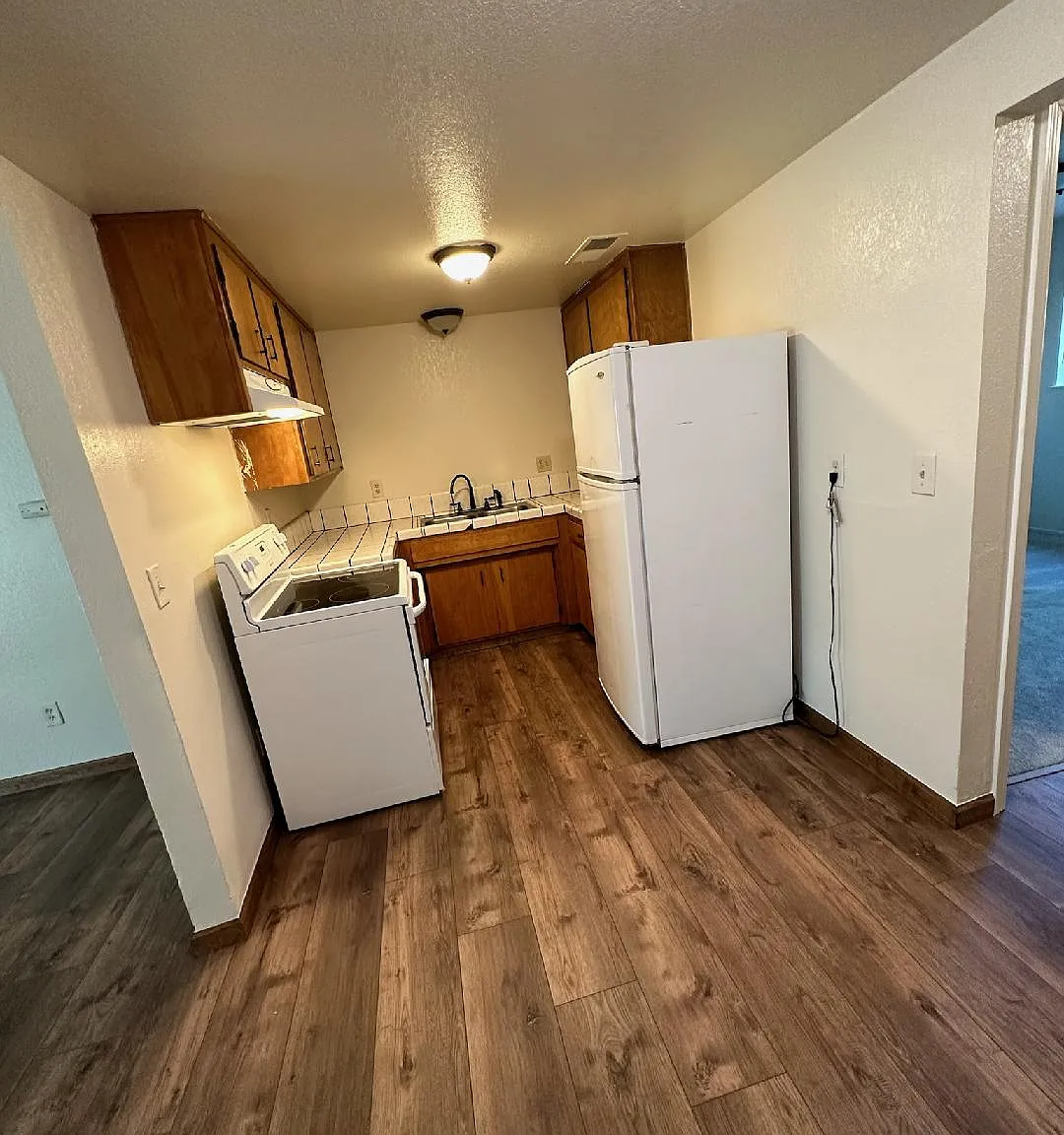 3 bed, 1.5 bath, 1030 sqft, $2,000 — Photo 4