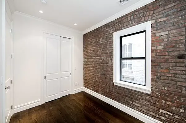 Rented by Avenues Real Estate | media 10