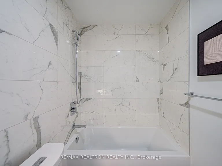 7 Smith Cres #518 — Photo 29