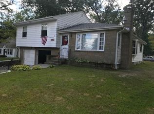 356 Toll Gate Rd, Warwick, RI 02886