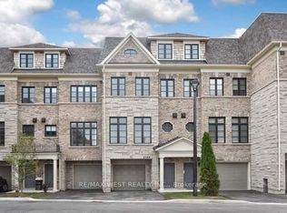 2088 Queensborough Gate, Mississauga, ON L5M 0X9