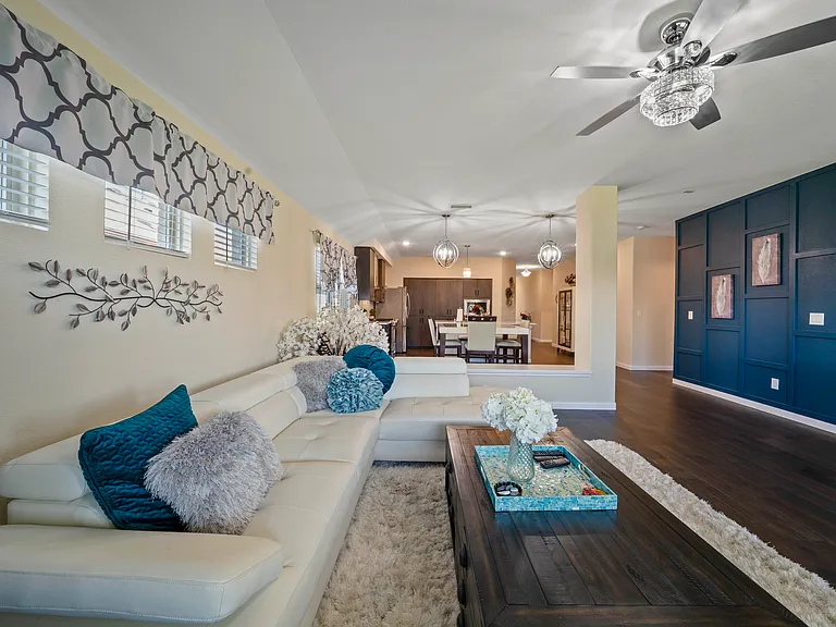 1272 Sumner St — Photo 6