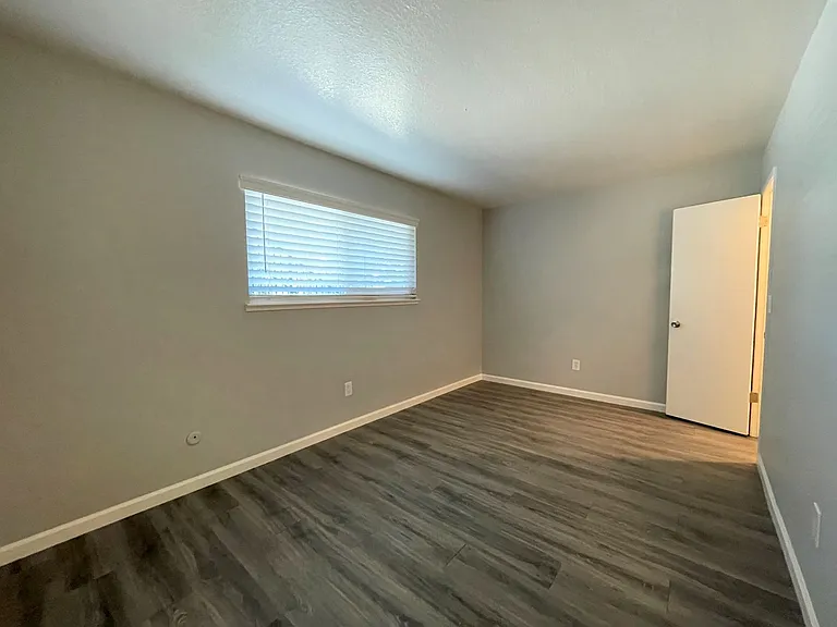 Lincoln Crest Apartments - 6248 Gettysburg Place — Photo 10