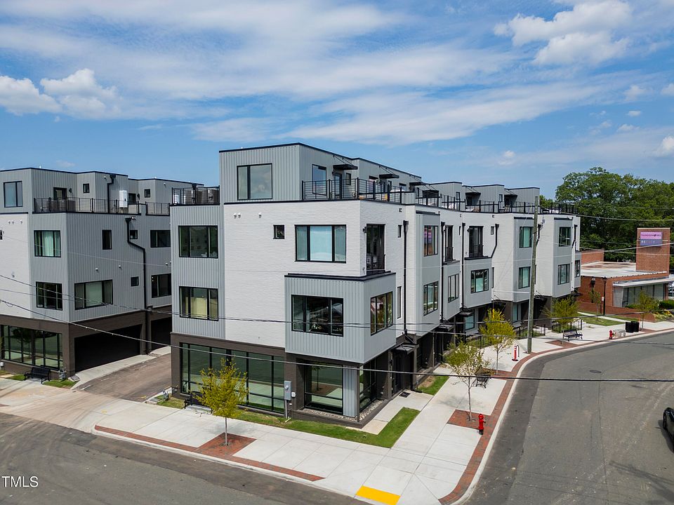1st image of 1003 Hundley Pl