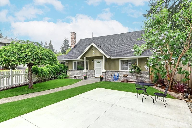 3rd image of 23717 49th Drive SE