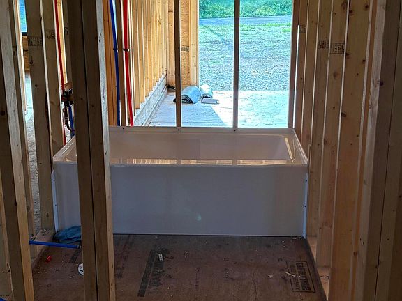 3rd image of 331 S Oak Avenue
