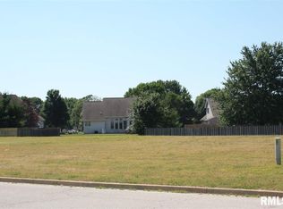 1704 Remington Rd #1706, Pekin, IL 61554