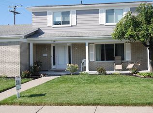 22801 Newberry St, Saint Clair Shores, MI 48080