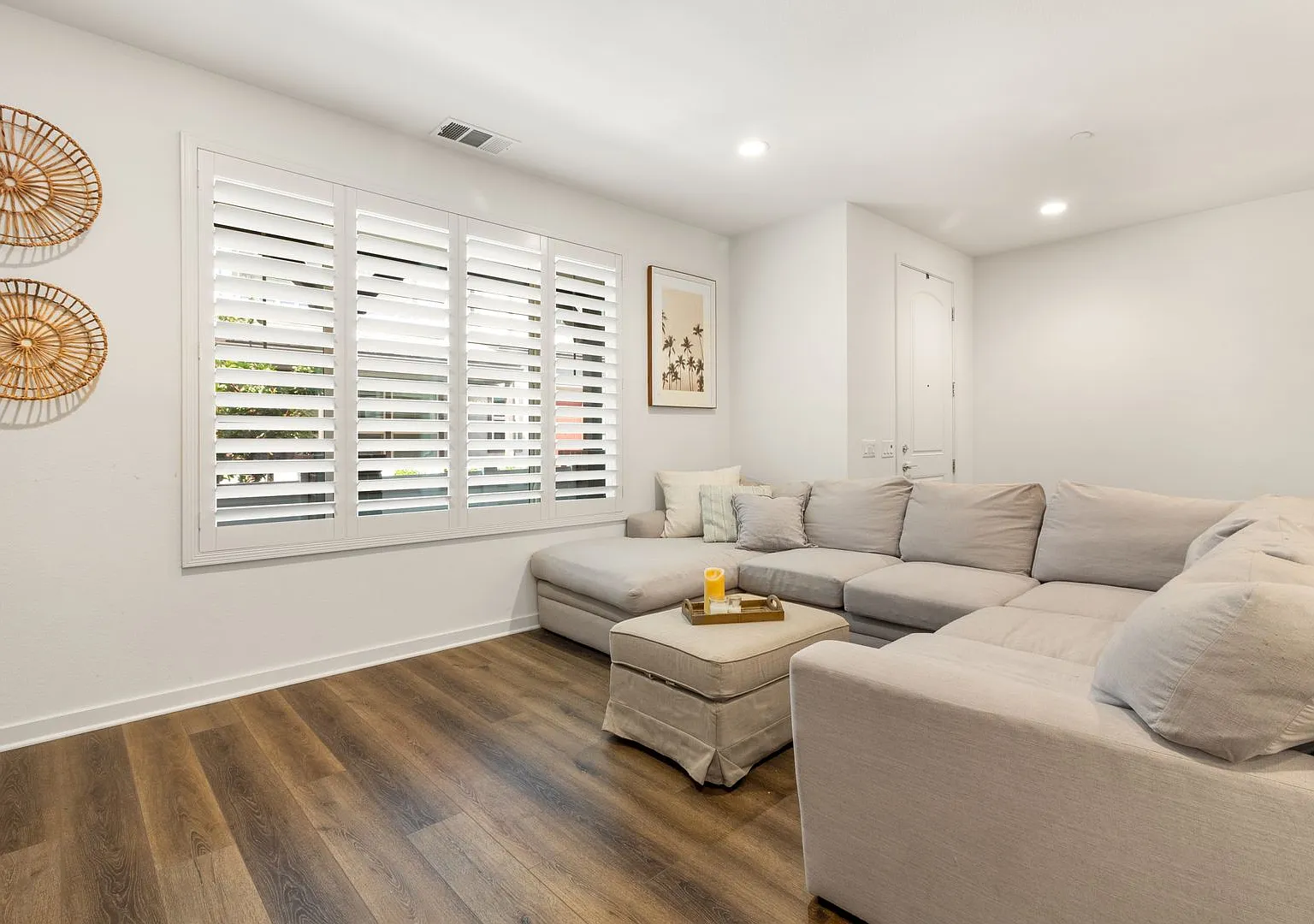 Modern Comfort in The Westerly — Photo 2