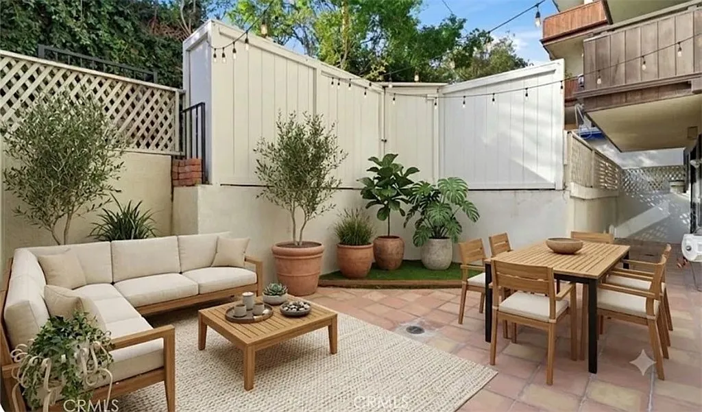 2 bed, 1690 sqft, $5,500 — Photo 1