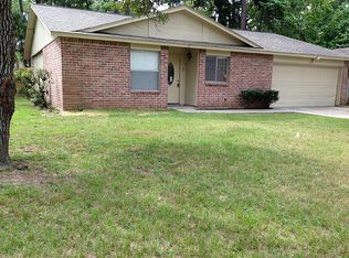 7 Plover Ln, Spring, TX 77380