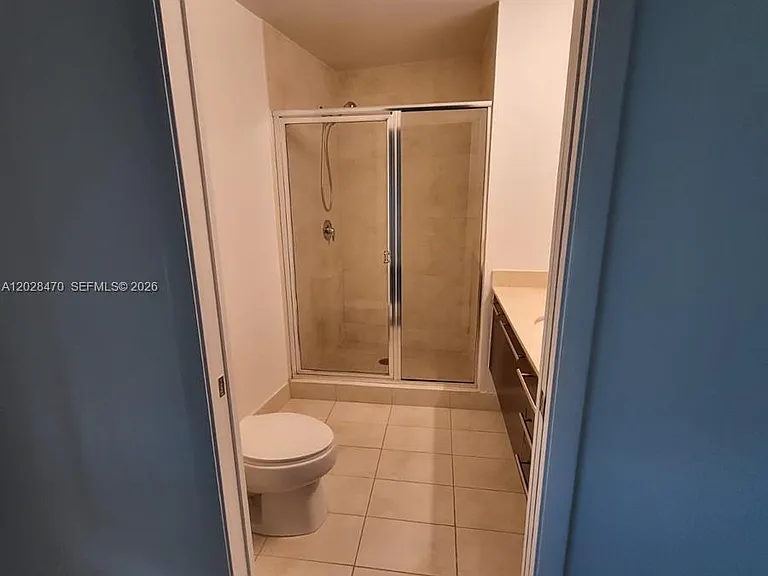 1900 N Bayshore Dr #2415 — Photo 12