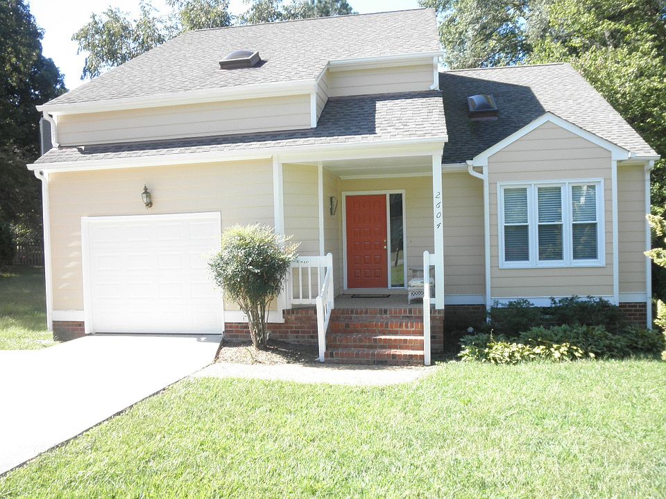 1st image of 2604 Llama Ln