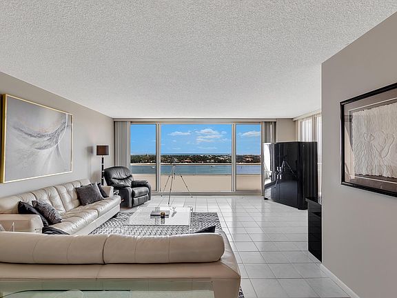 5th image of 525 S Flagler Dr APT 15D