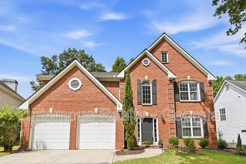 3963 Lullwater Main NW