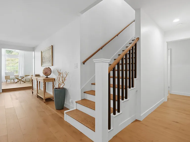 Martha St — Photo 3