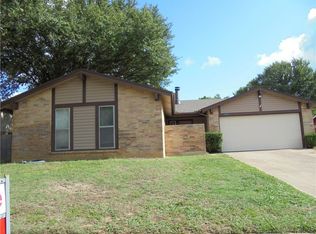 3701 Willow Ridge Dr, Arlington, TX 76017