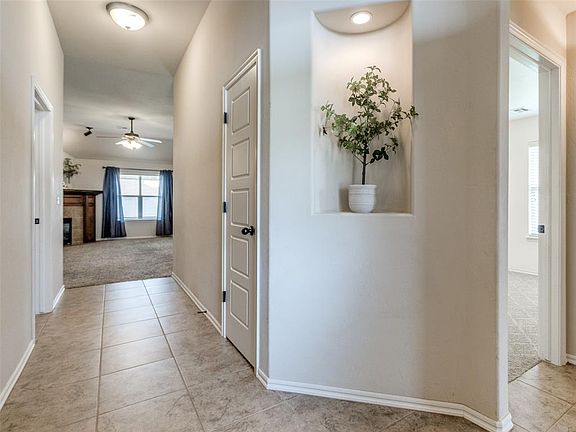 5th image of 11112 SW 38th Cir