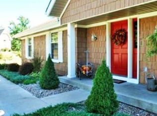 401 Brookside Ave, Liberty, MO 64068