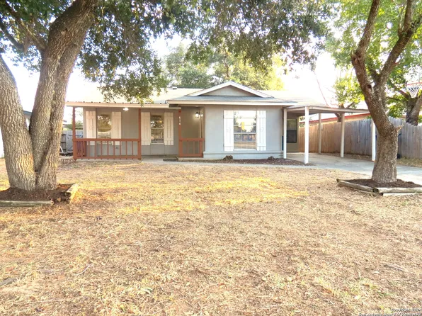 614 CROCKETT ST, Pleasanton, TX 78064