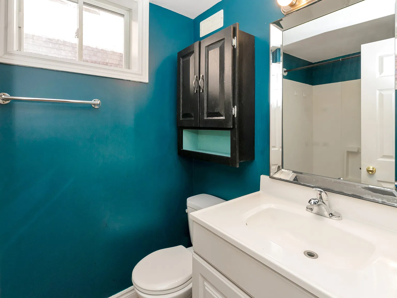 22 Brown Wood Dr, Barrie, ON L4M 6N4, Canada — Photo 4